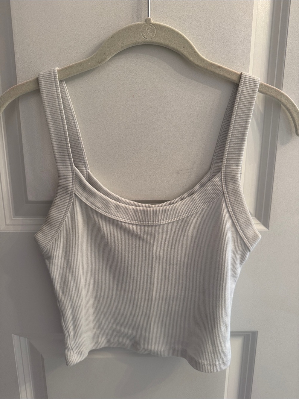 A&F Women's Ribbed Tank Top - Picture 2 of 3